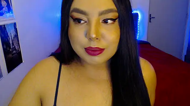 Snapshot of Internacionalist7 chatting on December 11, 2024, 11:00 pm Internacionalist7 online show from December 11, 2024, 11:00 pm