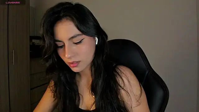 Snapshot of Dahian-peach chatting on October 13, 2025, 4:25 am Dahian-peach online show from October 13, 2025, 4:25 am