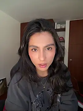 Snapshot of Dahian-peach chatting on June 10, 2026, 8:54 pm Dahian-peach online show from June 10, 2026, 8:54 pm