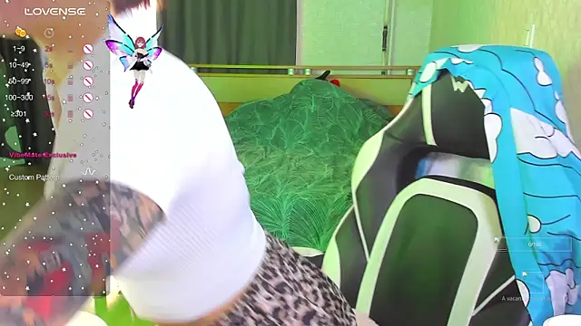 folinskayyya online show from October 18, 2025, 4:36 am