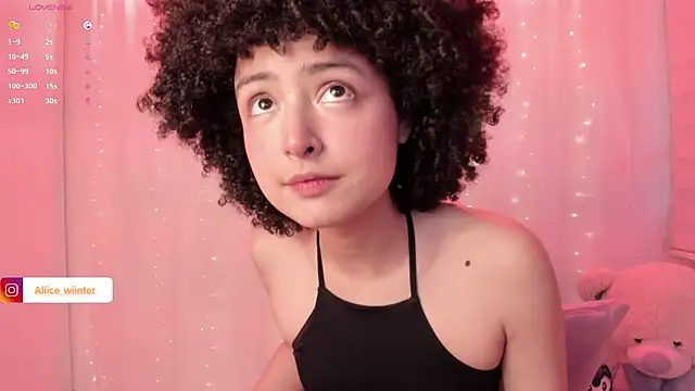 Snapshot of Alice_winter_ chatting on October 3, 2025, 6:20 pm Alice winter online show from October 3, 2025, 6:20 pm