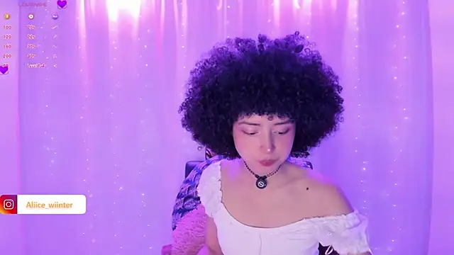Snapshot of Alice_winter_ chatting on December 11, 2024, 8:18 pm Alice winter online show from December 11, 2024, 8:18 pm