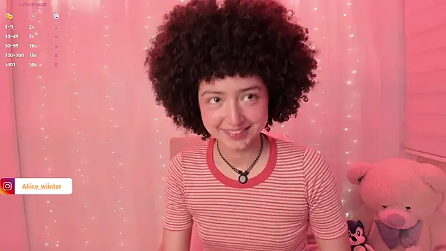 Snapshot of Alice_winter_ chatting on October 15, 2025, 6:05 pm Alice winter online show from October 15, 2025, 6:05 pm