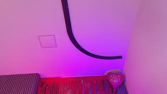 hot dione online show from February 8, 2026, 7:22 pm