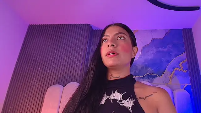 hot dione online show from April 14, 2026, 7:19 pm