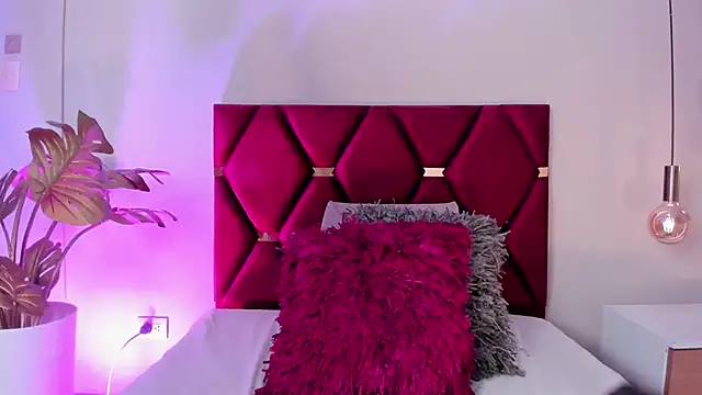 LisaHadwin online show from January 28, 2025, 6:28 pm
