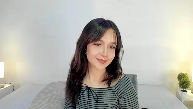 isa molly online show from February 11, 2025, 9:46 pm