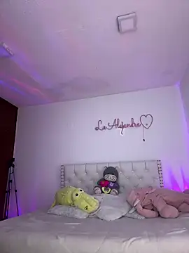 alee lenoxx online show from April 18, 2026, 2:08 pm