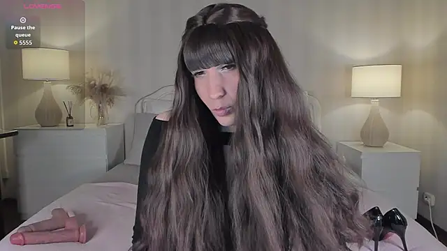 valeriasecret online show from November 12, 2025, 5:00 am