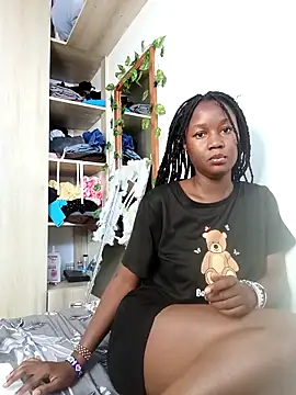 Snapshot of carenic chatting on February 14, 2026, 8:25 am carenic online show from February 14, 2026, 8:25 am