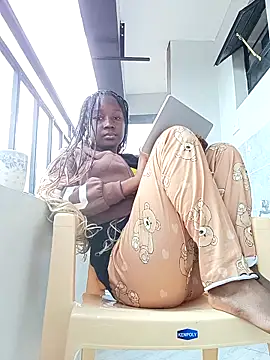 Snapshot of carenic chatting on October 16, 2025, 11:40 am carenic online show from October 16, 2025, 11:40 am