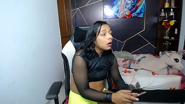 Snapshot of EmilyTsSweet chatting on September 20, 2025, 2:22 pm EmilyTsSweet online show from September 20, 2025, 2:22 pm