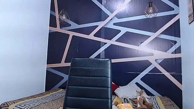 Snapshot of EmilyTsSweet chatting on October 20, 2025, 3:12 pm EmilyTsSweet online show from October 20, 2025, 3:12 pm