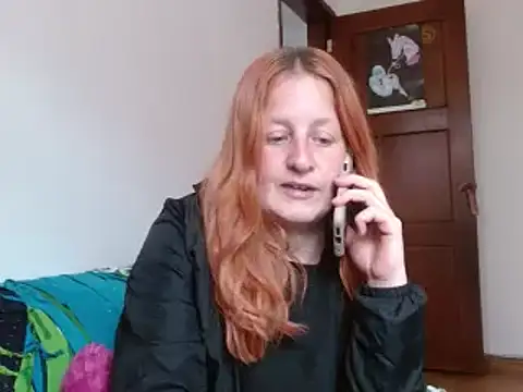 Snapshot of ViioletaMora chatting on October 28, 2025, 2:01 am ViioletaMora online show from October 28, 2025, 2:01 am