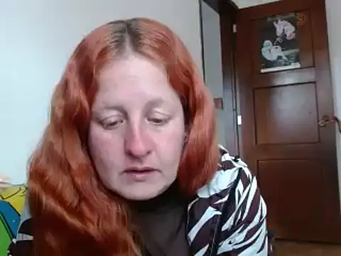 Snapshot of ViioletaMora chatting on October 14, 2025, 5:46 pm ViioletaMora online show from October 14, 2025, 5:46 pm
