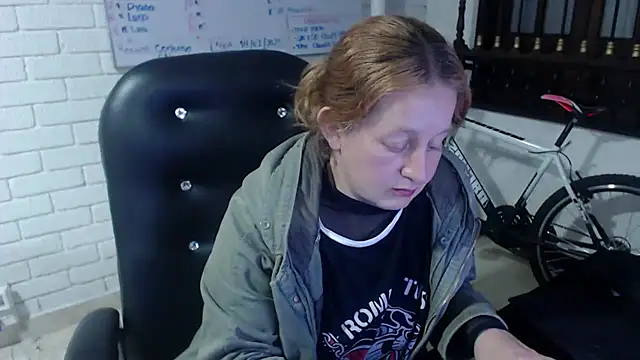 ViioletaMora online show from February 22, 2025, 9:56 am