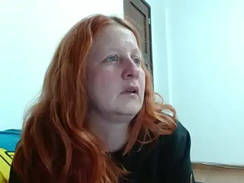 Snapshot of ViioletaMora chatting on October 3, 2025, 5:42 am ViioletaMora online show from October 3, 2025, 5:42 am