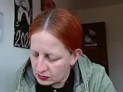 Snapshot of ViioletaMora chatting on February 10, 2026, 7:35 pm ViioletaMora online show from February 10, 2026, 7:35 pm