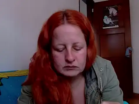 Snapshot of ViioletaMora chatting on September 28, 2025, 8:05 pm ViioletaMora online show from September 28, 2025, 8:05 pm