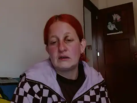 Snapshot of ViioletaMora chatting on September 24, 2025, 10:05 pm ViioletaMora online show from September 24, 2025, 10:05 pm