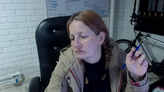 ViioletaMora online show from February 26, 2025, 9:44 am