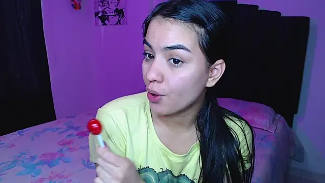 Ariel Zeo1 online show from June 1, 2026, 7:57 pm