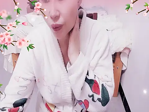 xiaoxuer online show from March 3, 2025, 4:54 am