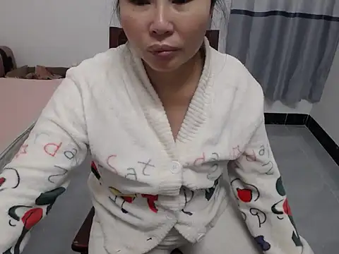 xiaoxuer online show from October 30, 2025, 3:16 am