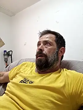 Snapshot of zefside42 chatting on October 30, 2025, 12:14 pm zefside42 online show from October 30, 2025, 12:14 pm