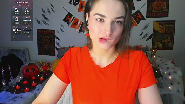 Snapshot of Camilla__one__ chatting on October 28, 2025, 1:17 am Camilla  one   online show from October 28, 2025, 1:17 am