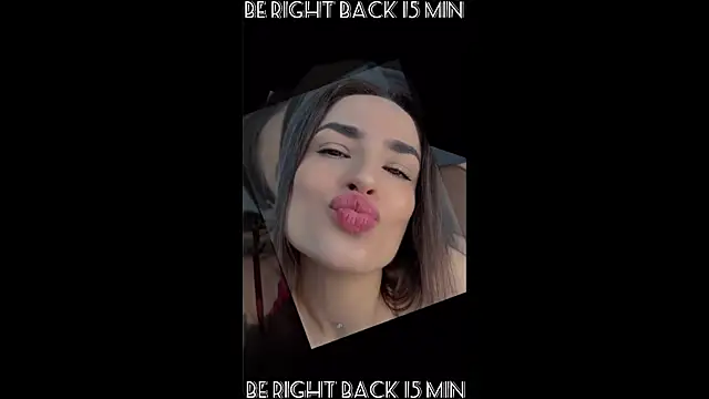 Snapshot of Camilla__one__ chatting on October 21, 2025, 1:05 am Camilla  one   online show from October 21, 2025, 1:05 am