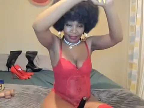 Snapshot of AfricanSquirtingQueen chatting on July 17, 2026, 6:16 pm AfricanSquirtingQueen online show from July 17, 2026, 6:16 pm
