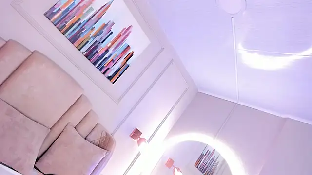 maddy brookss online show from November 24, 2025, 6:19 pm