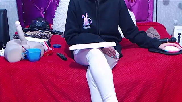 AyshaScott online show from September 25, 2025, 12:33 pm