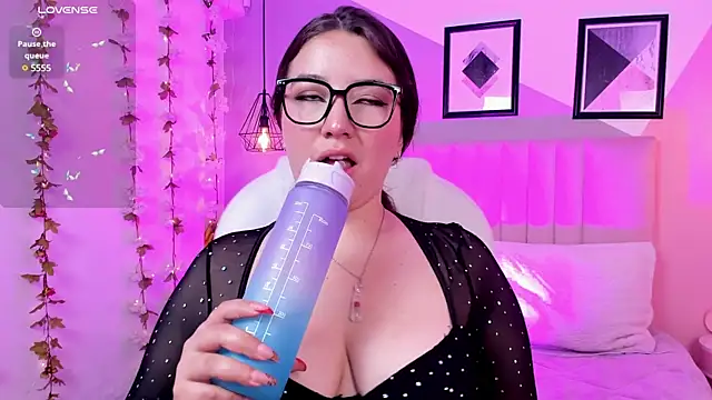anny paris online show from February 27, 2025, 4:57 am