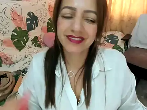 Snapshot of MonicaGarcia_ chatting on September 29, 2025, 8:58 pm MonicaGarcia  online show from September 29, 2025, 8:58 pm