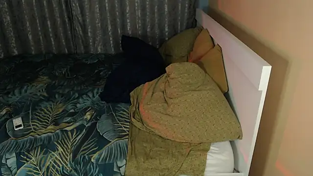 axxxturel online show from September 22, 2025, 10:49 pm