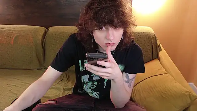 axxxturel online show from March 18, 2026, 8:06 am