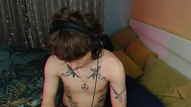 axxxturel online show from December 19, 2025, 8:11 pm