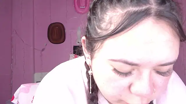 NikkiRous  online show from February 9, 2025, 1:14 pm
