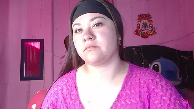 Snapshot of NikkiRous_ chatting on October 7, 2025, 12:39 pm NikkiRous  online show from October 7, 2025, 12:39 pm