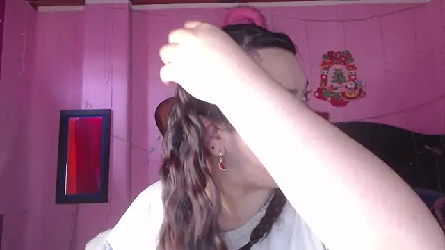 Snapshot of NikkiRous_ chatting on September 19, 2025, 12:42 pm NikkiRous  online show from September 19, 2025, 12:42 pm