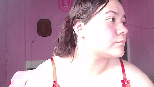 NikkiRous  online show from February 8, 2025, 6:33 pm