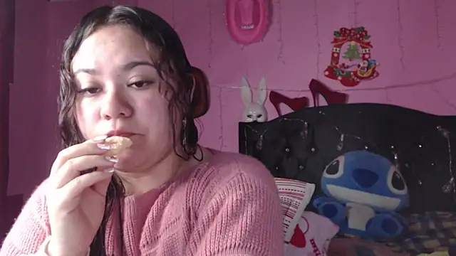 NikkiRous  online show from February 4, 2025, 5:23 pm