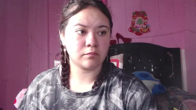 NikkiRous  online show from February 17, 2025, 12:49 pm