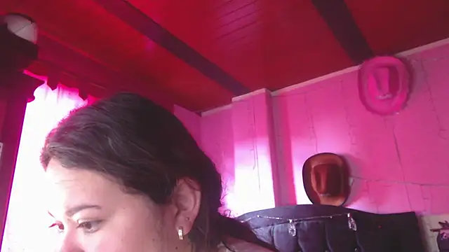 NikkiRous  online show from June 9, 2026, 1:23 pm