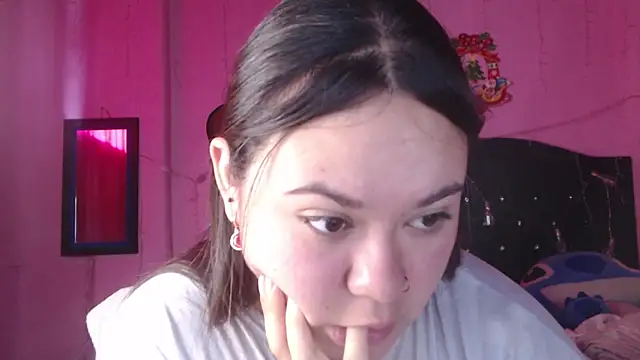 Snapshot of NikkiRous_ chatting on October 5, 2025, 1:46 pm NikkiRous  online show from October 5, 2025, 1:46 pm