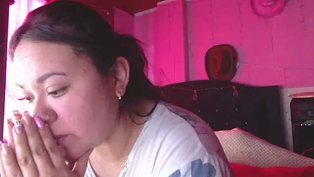 NikkiRous  online show from June 18, 2026, 2:11 pm