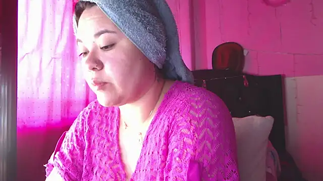 NikkiRous  online show from March 1, 2026, 2:17 pm