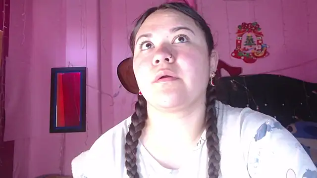 Snapshot of NikkiRous_ chatting on September 18, 2025, 12:52 pm NikkiRous  online show from September 18, 2025, 12:52 pm